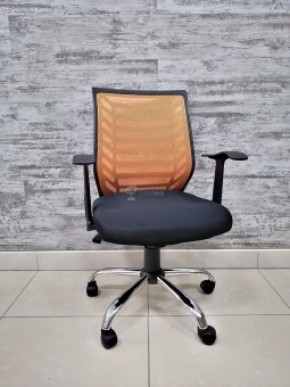 Кресло Barneo K-138 для персонала (черная ткань оранжевая сетка) в Верхней Пышме - verhnyaya-pyshma.ok-mebel.com | фото