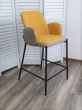 Полубарный стул NYX (H=65cm) VF106 желтый / VF120 серый М-City в Верхней Пышме - verhnyaya-pyshma.ok-mebel.com | фото 1