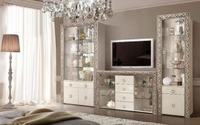 Витрина 2-ств. для посуды  Тиффани Premium слоновая кость/серебро (ТФВ3-2С(П) в Верхней Пышме - verhnyaya-pyshma.ok-mebel.com | фото 2